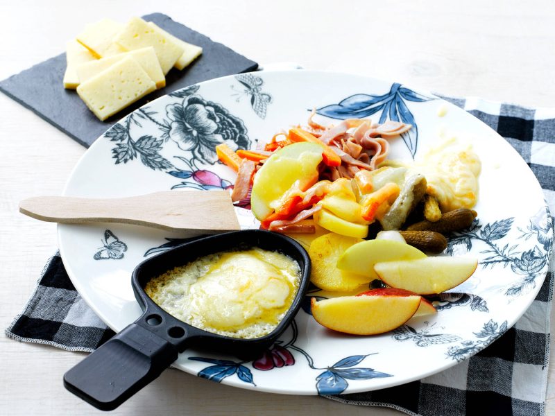Raclette eli sulatettu juusto
